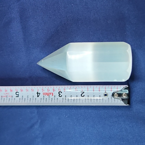 Selenite Tower - Picture 3 of 4